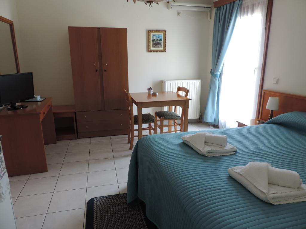 Victoria Studios Spetses Town Екстер'єр фото