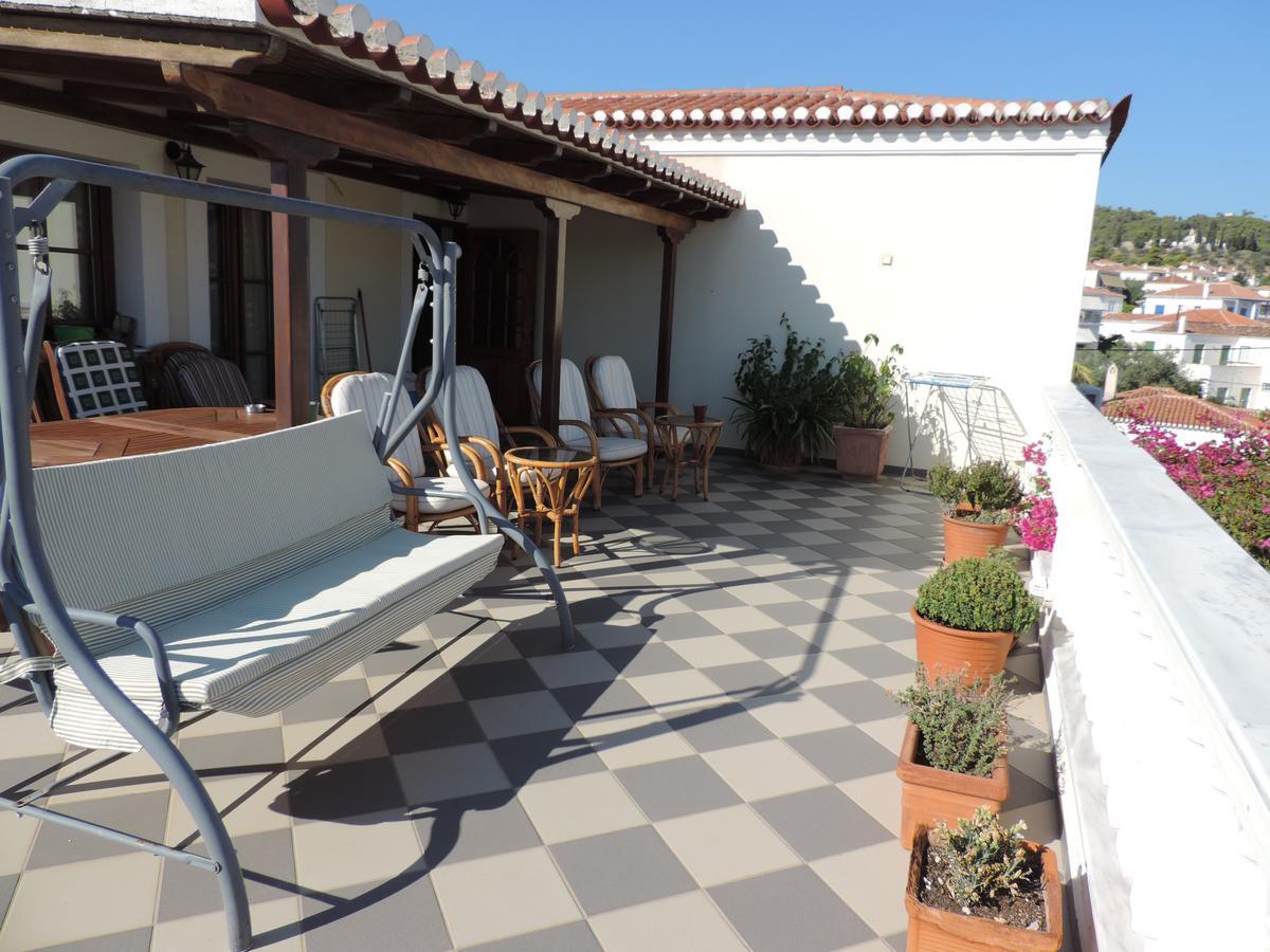 Victoria Studios Spetses Town Екстер'єр фото